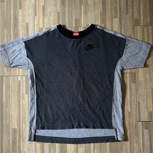 Nike Women’s Red Tag Black and Gray Shirt Size XL